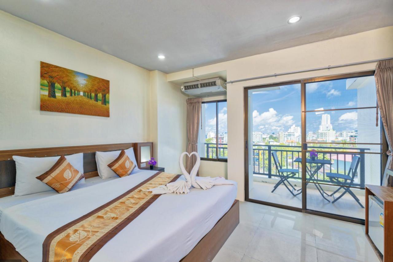Lucky Buako Hotel Patong Bagian luar foto