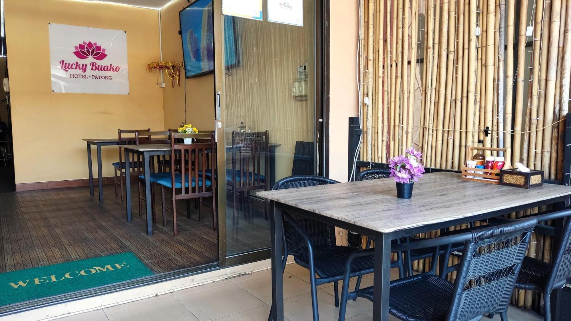 Lucky Buako Hotel Patong Bagian luar foto
