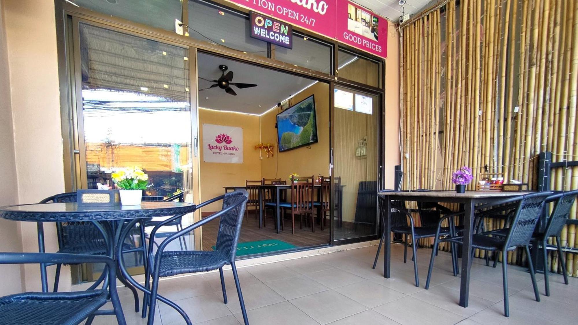 Lucky Buako Hotel Patong Bagian luar foto