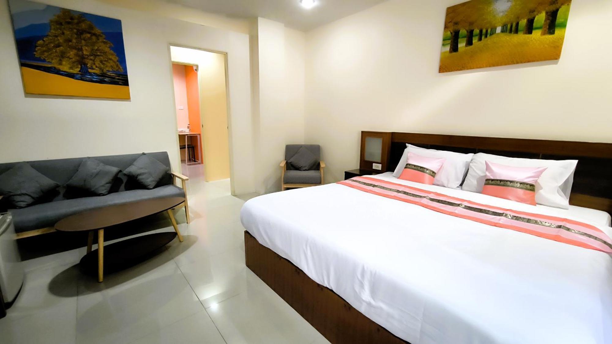 Lucky Buako Hotel Patong Bagian luar foto