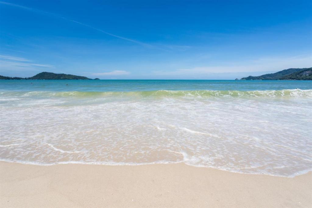 Lucky Buako Hotel Patong Bagian luar foto