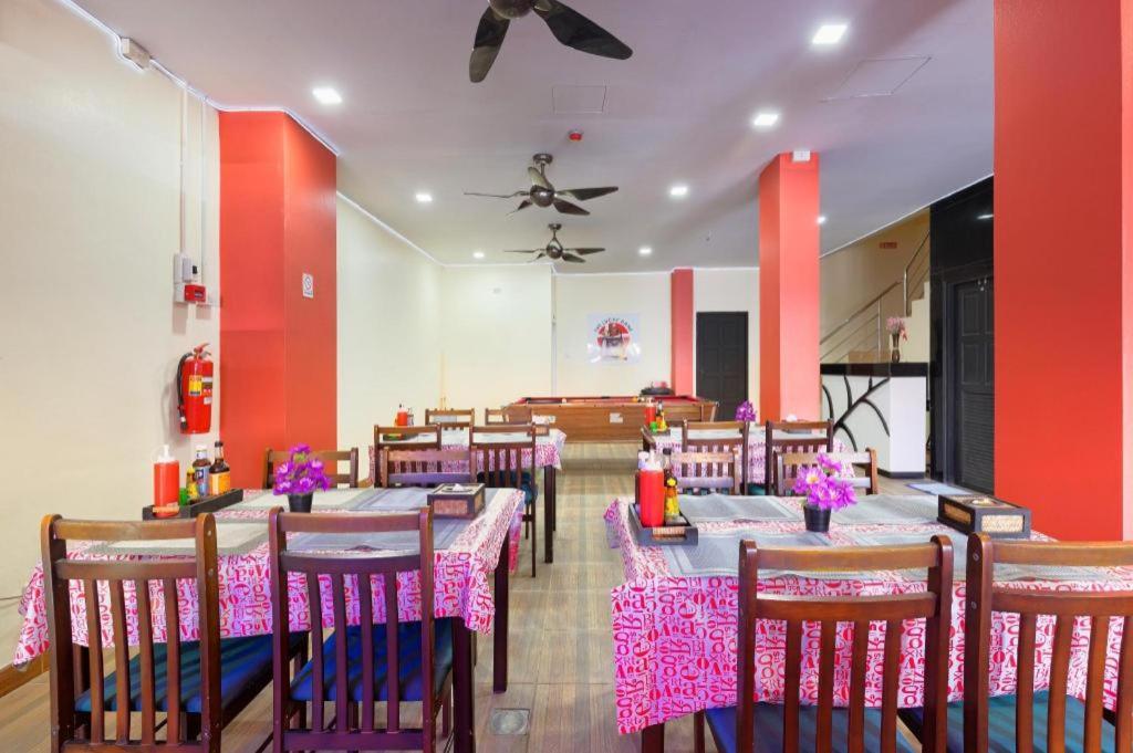 Lucky Buako Hotel Patong Bagian luar foto